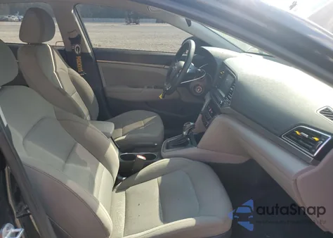 2017 Hyundai Elantra Se z USA, uszkodzony, nr VIN 5NPD84LF5HH038422